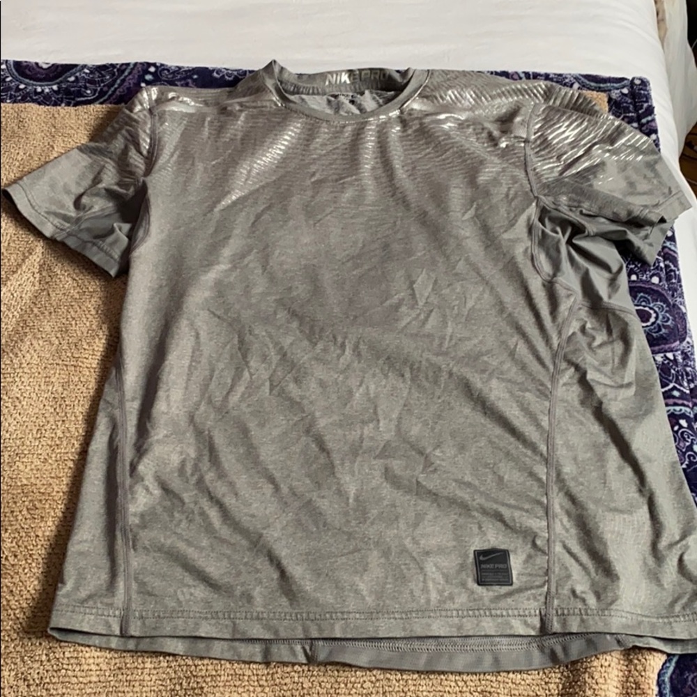 Men’s Nike tee